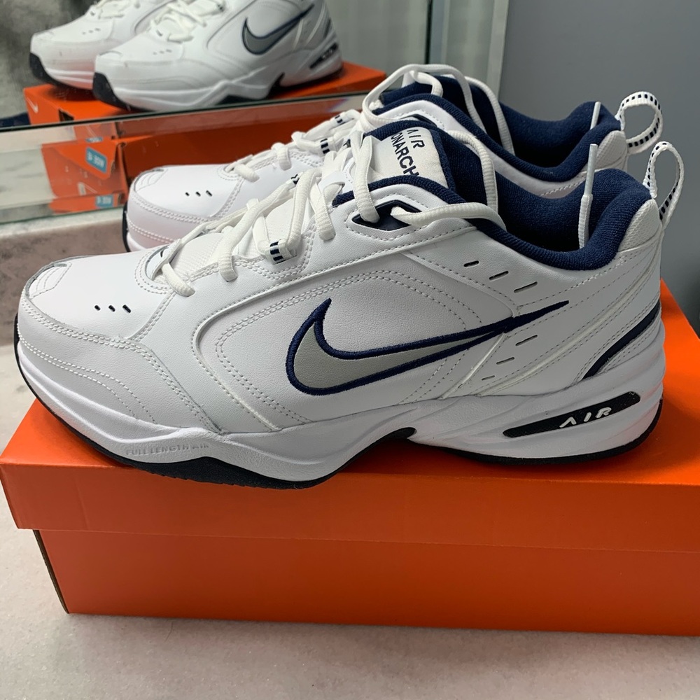 Nike Air Monarch IV 4E Men’s 10.5 Wide